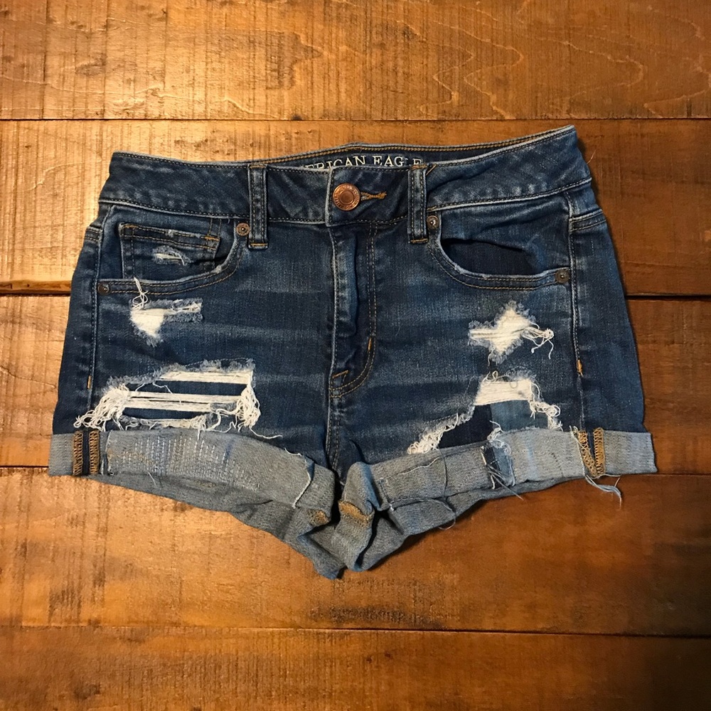 American Eagle mid rise short short